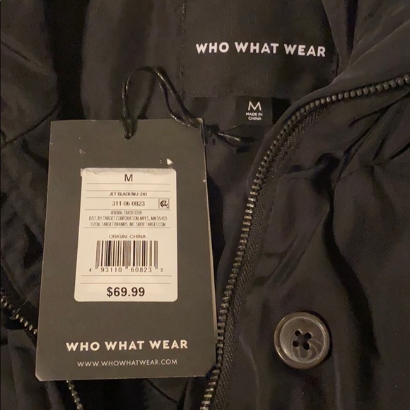 NWT Black Parka with blue faux fur trim size M - Picture 2 of 3